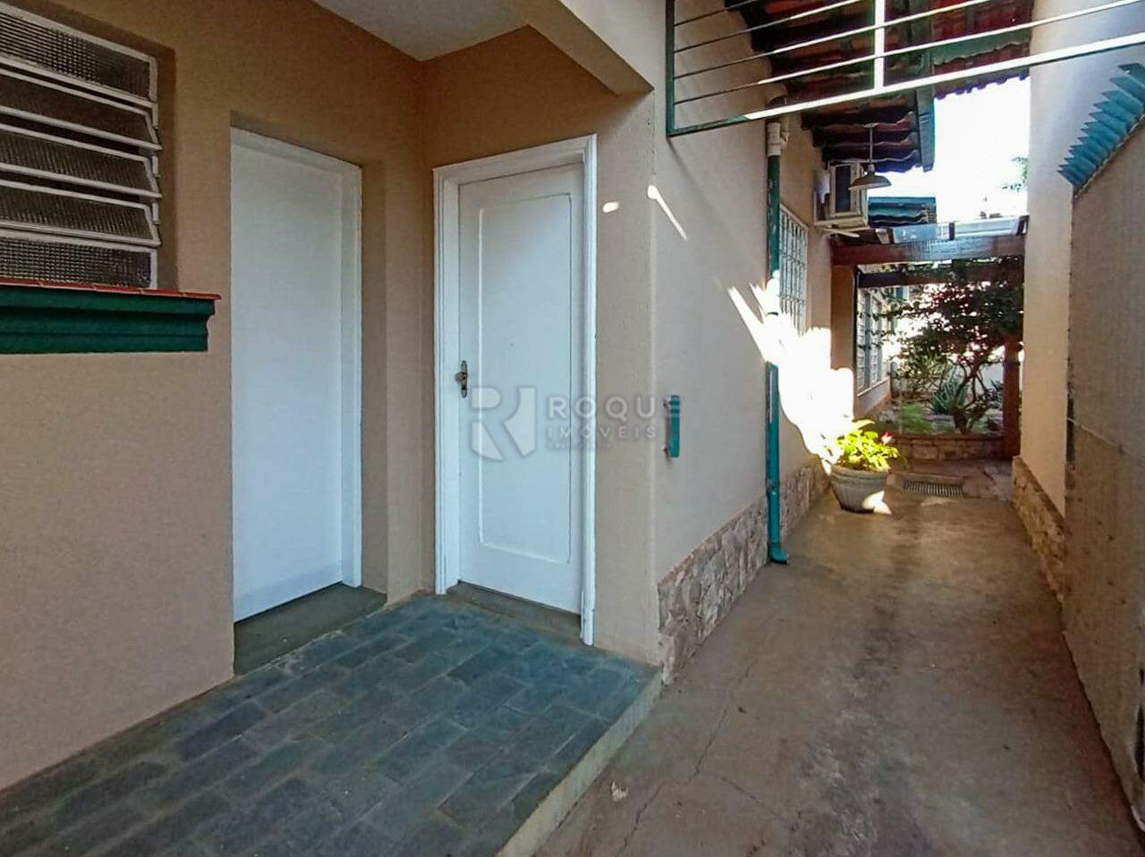 Casa Residencial à venda no bairro Centro: