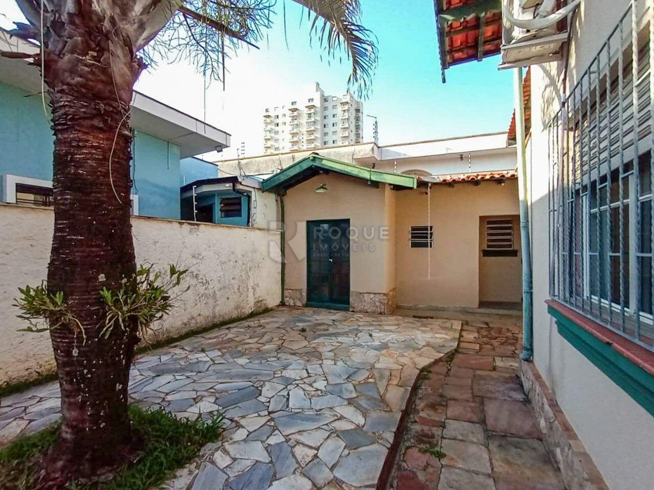 Casa Residencial à venda no bairro Centro: