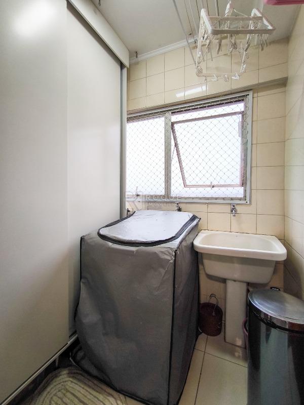 Apartamento à venda no bairro Centro: LAVANDERIA