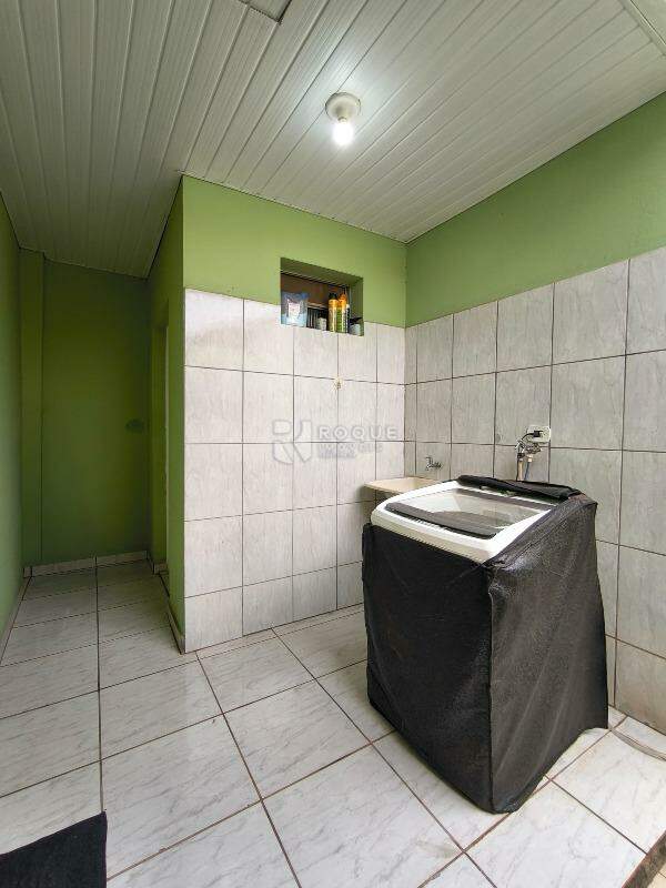 Casa Residencial à venda no bairro Vila São João: ÁREA DE SERVIÇO