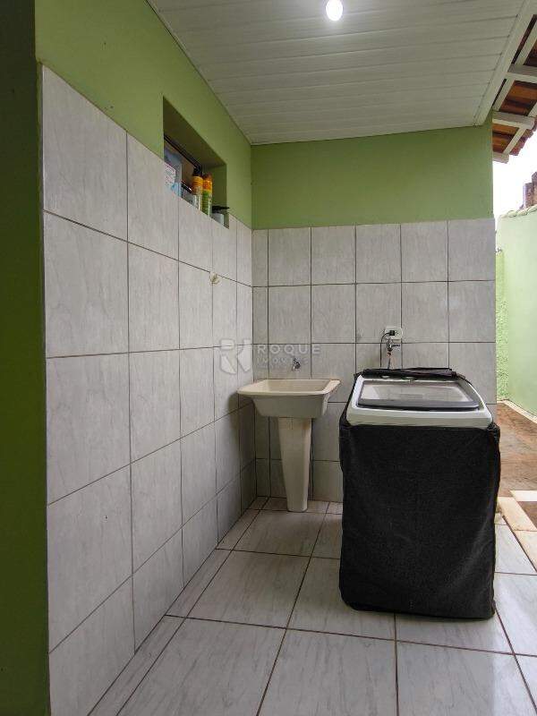 Casa Residencial à venda no bairro Vila São João: LAVANDERIA