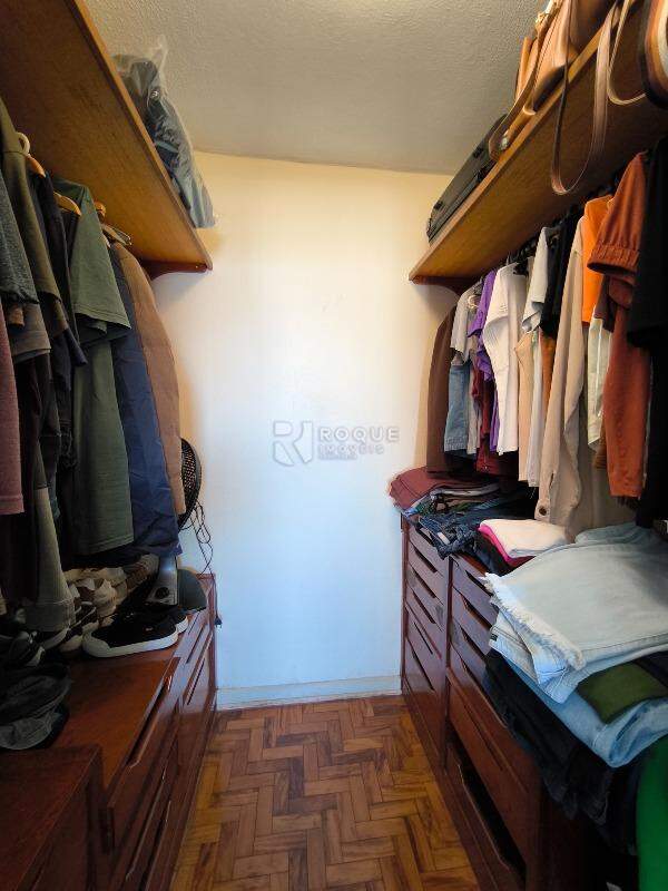 Apartamento à venda no bairro Centro: CLOSET
