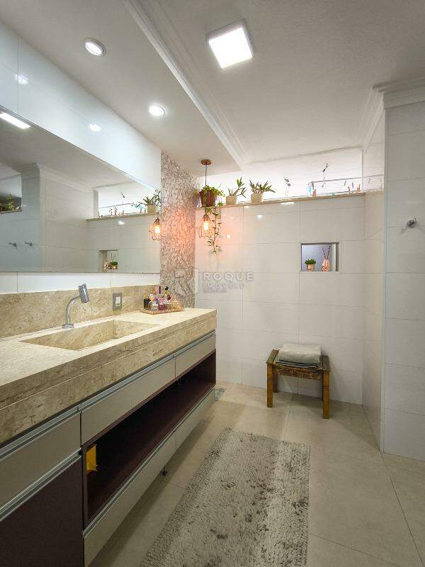 Apartamento à venda no bairro Centro: WC SUÍTE