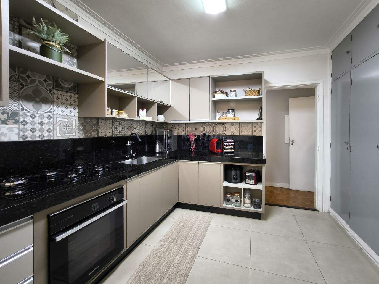 Apartamento à venda no bairro Centro: COZINHA