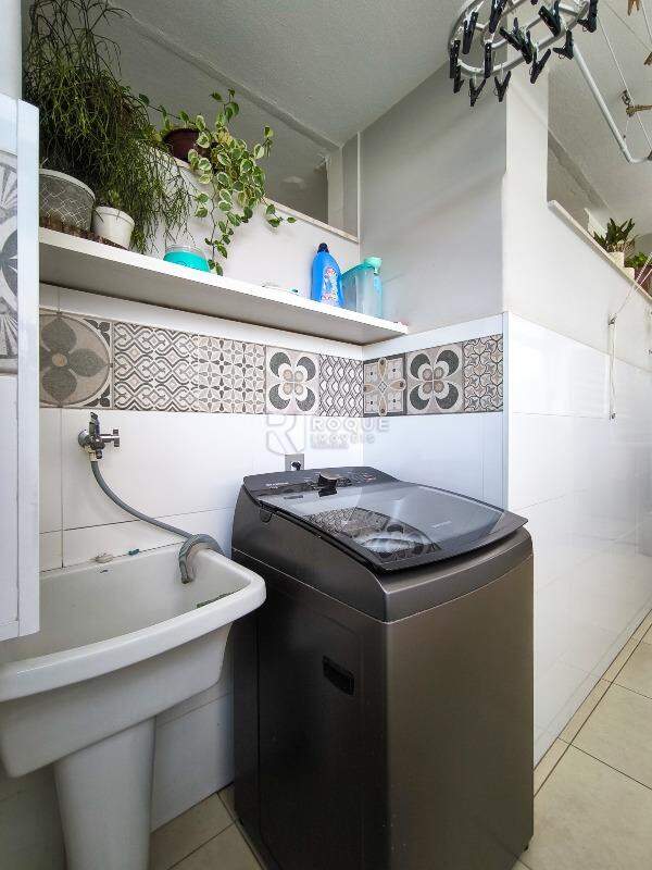 Apartamento à venda no bairro Centro: LAVANDERIA