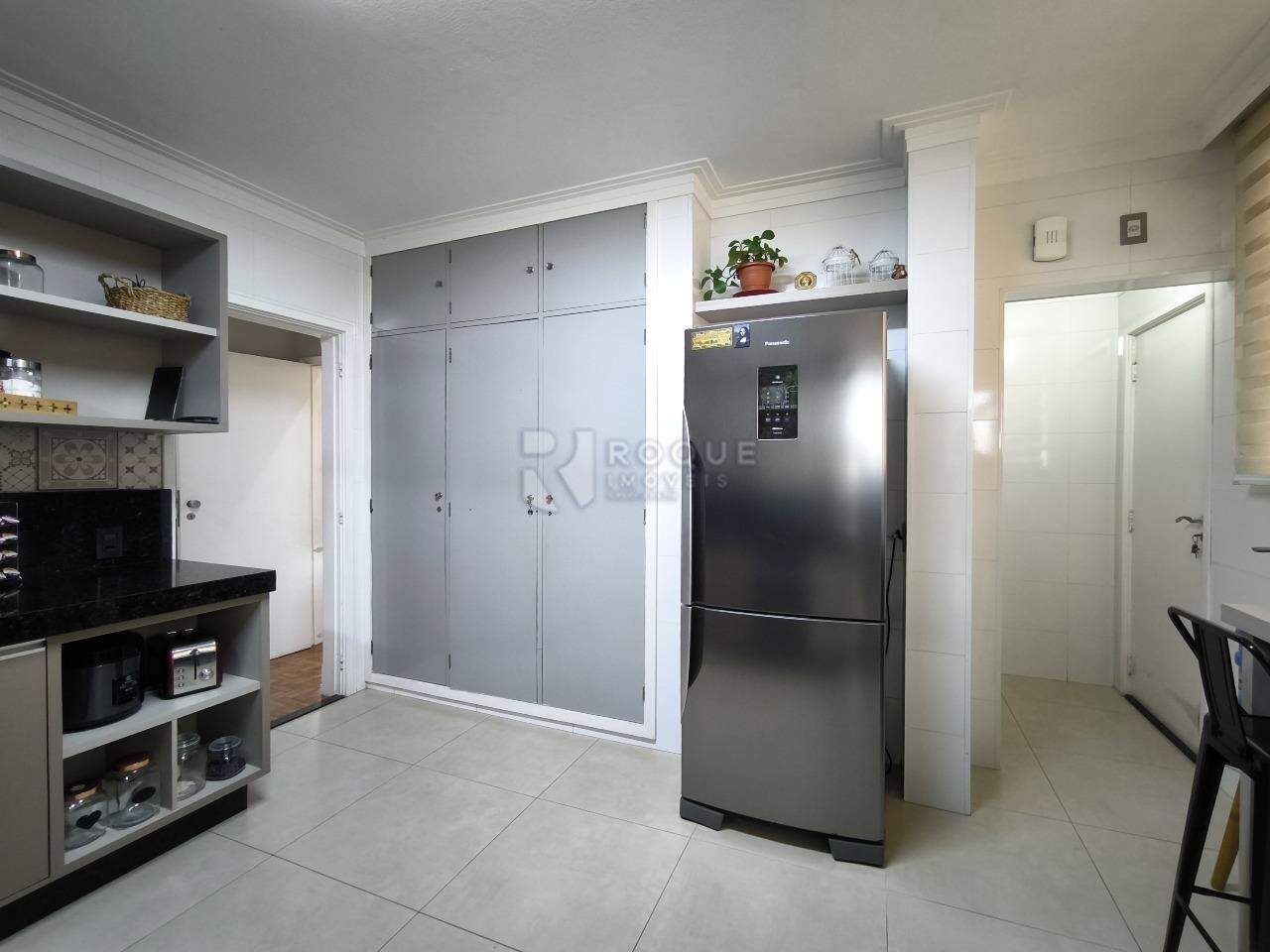 Apartamento à venda no bairro Centro: COZINHA