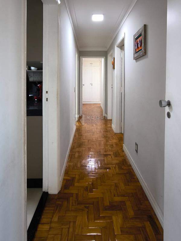 Apartamento à venda no bairro Centro: CORREDOR INTERNO