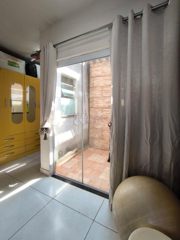 Casa Residencial à venda no bairro Jardim Residencial e Comercial Alto dos Laranjais: SUÍTE