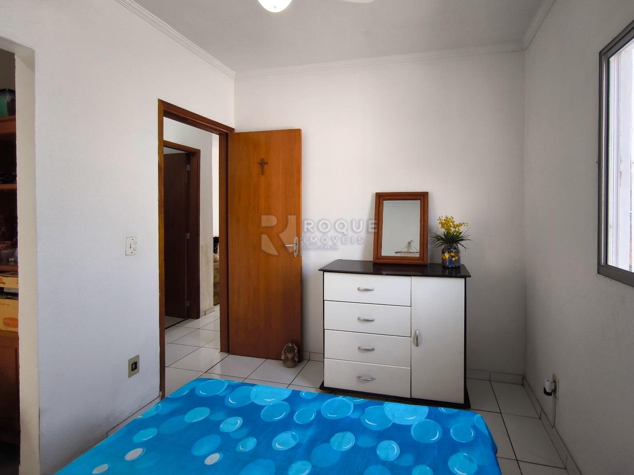 Casa Residencial à venda no bairro Jardim Residencial e Comercial Alto dos Laranjais: SUÍTE