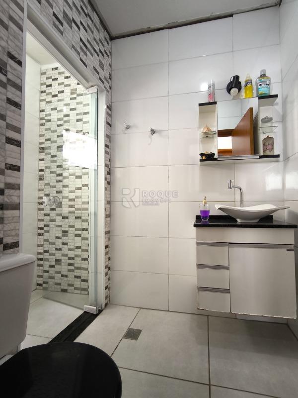 Casa Residencial à venda no bairro Jardim Residencial e Comercial Alto dos Laranjais: BANHEIRO SOCIAL
