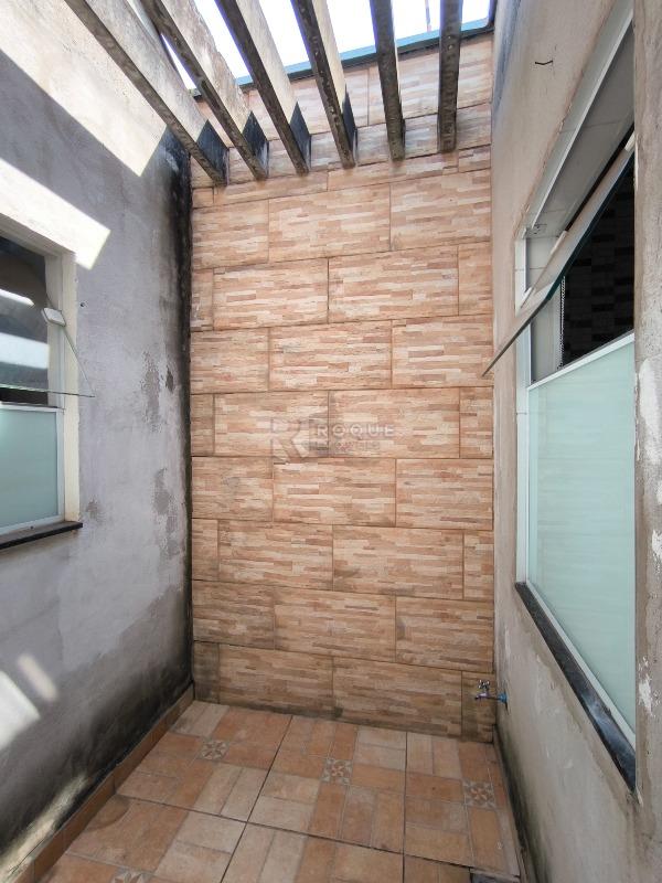 Casa Residencial à venda no bairro Jardim Residencial e Comercial Alto dos Laranjais: JARDIM DE INVERNO SUÍTE