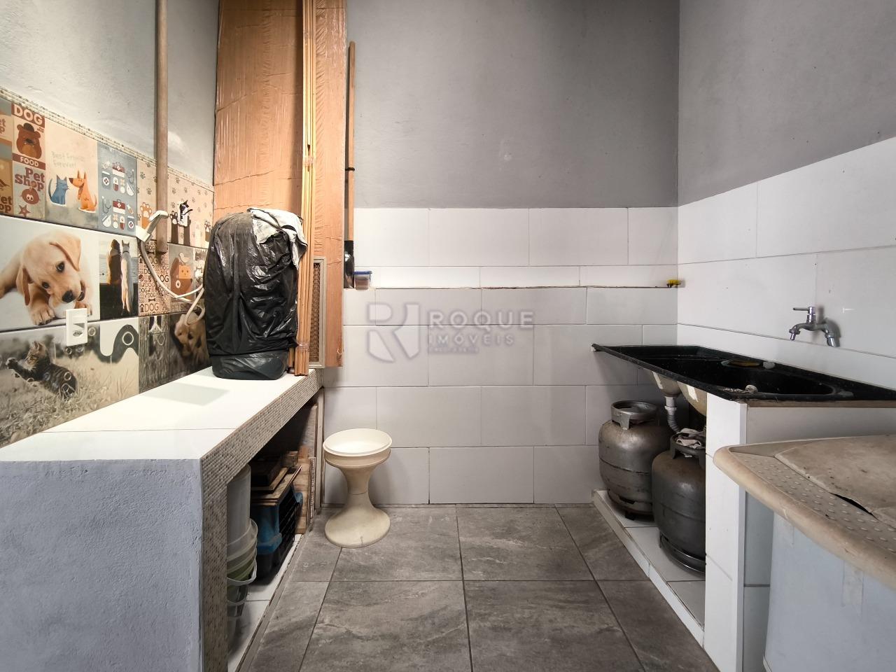 Casa Residencial à venda no bairro Jardim Residencial e Comercial Alto dos Laranjais: LAVANDERIA