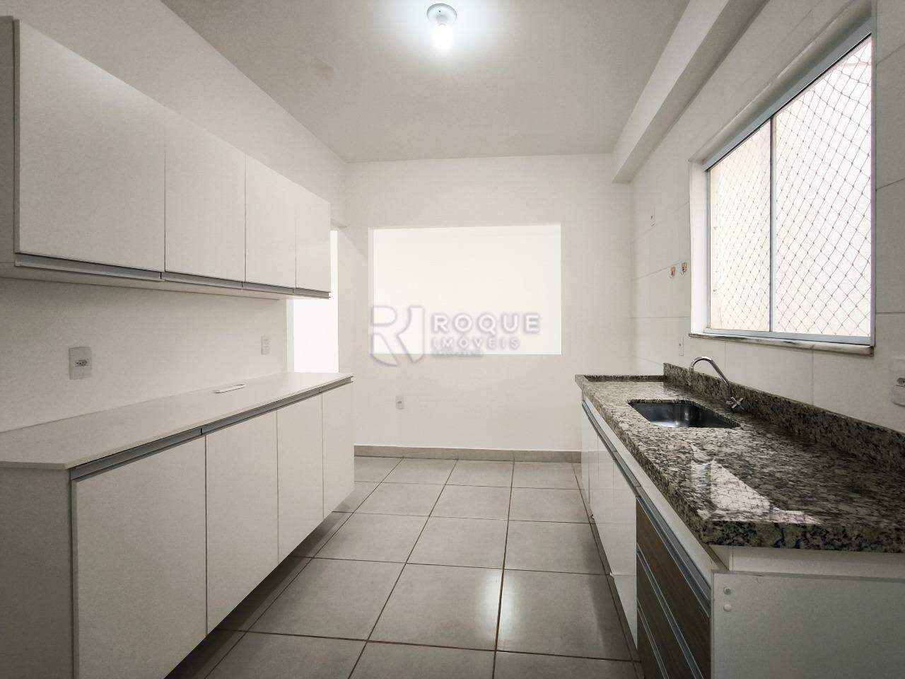 Apartamento à venda no bairro Jardim Santa Adélia: COZINHA