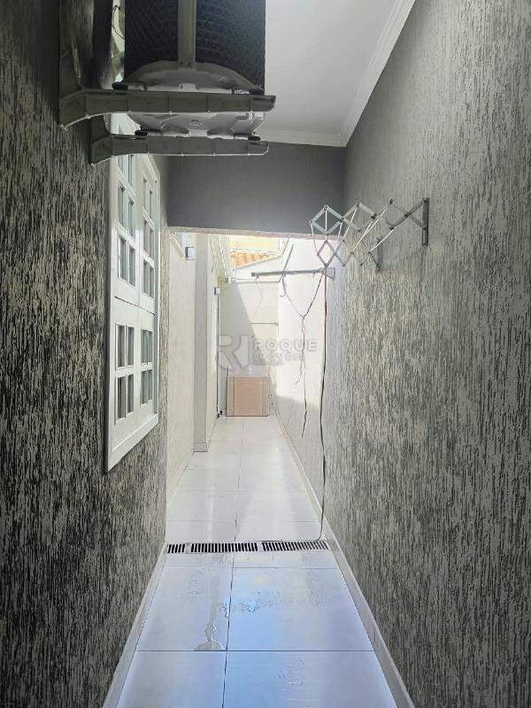 Casa em condomínio para aluguel no bairro Jardim Residencial Alto Da Capela: Corredor