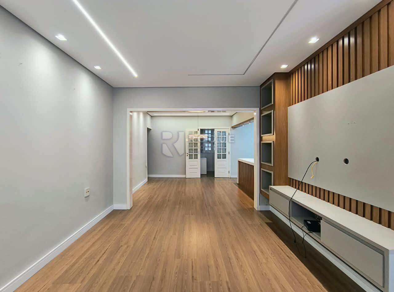 Casa em condomínio para aluguel no bairro Jardim Residencial Alto Da Capela: Sala