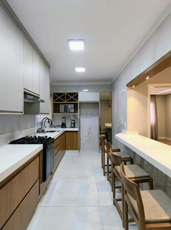Casa em condomínio para aluguel no bairro Jardim Residencial Alto Da Capela: Cozinha
