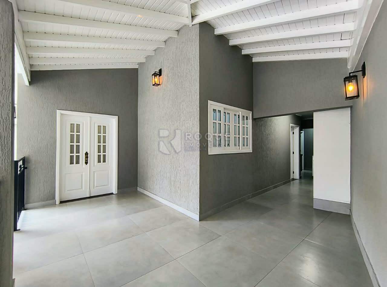 Casa em condomínio para aluguel no bairro Jardim Residencial Alto Da Capela: Hall