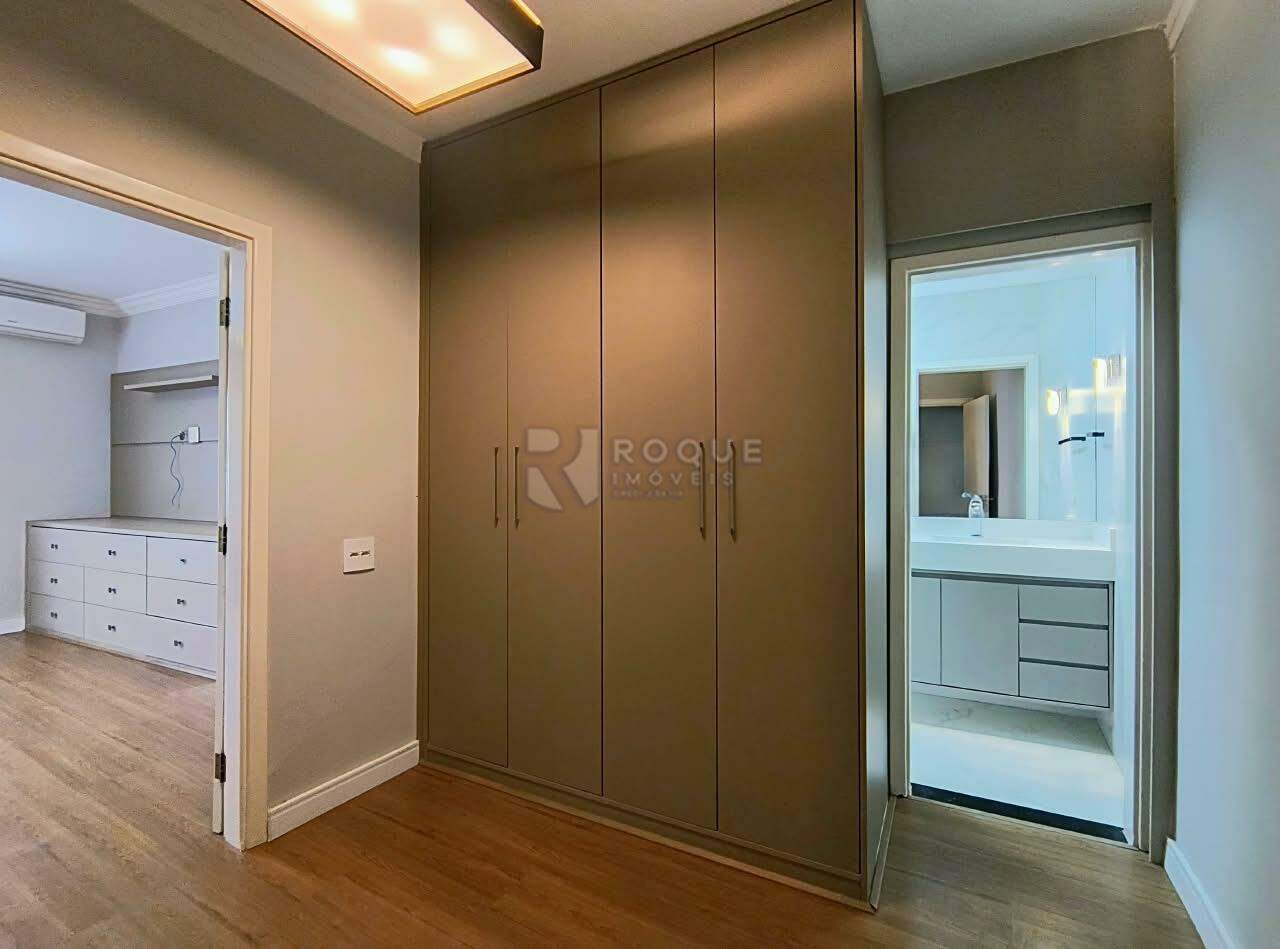 Casa em condomínio para aluguel no bairro Jardim Residencial Alto Da Capela: Dormitório 03 suíte