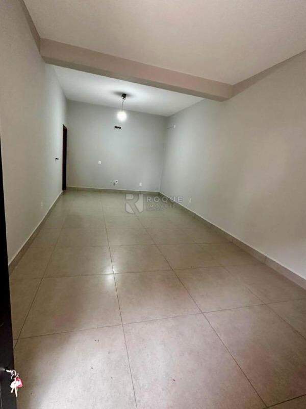 Salas/Conjuntos para aluguel no bairro Chácaras Antonieta: Sala