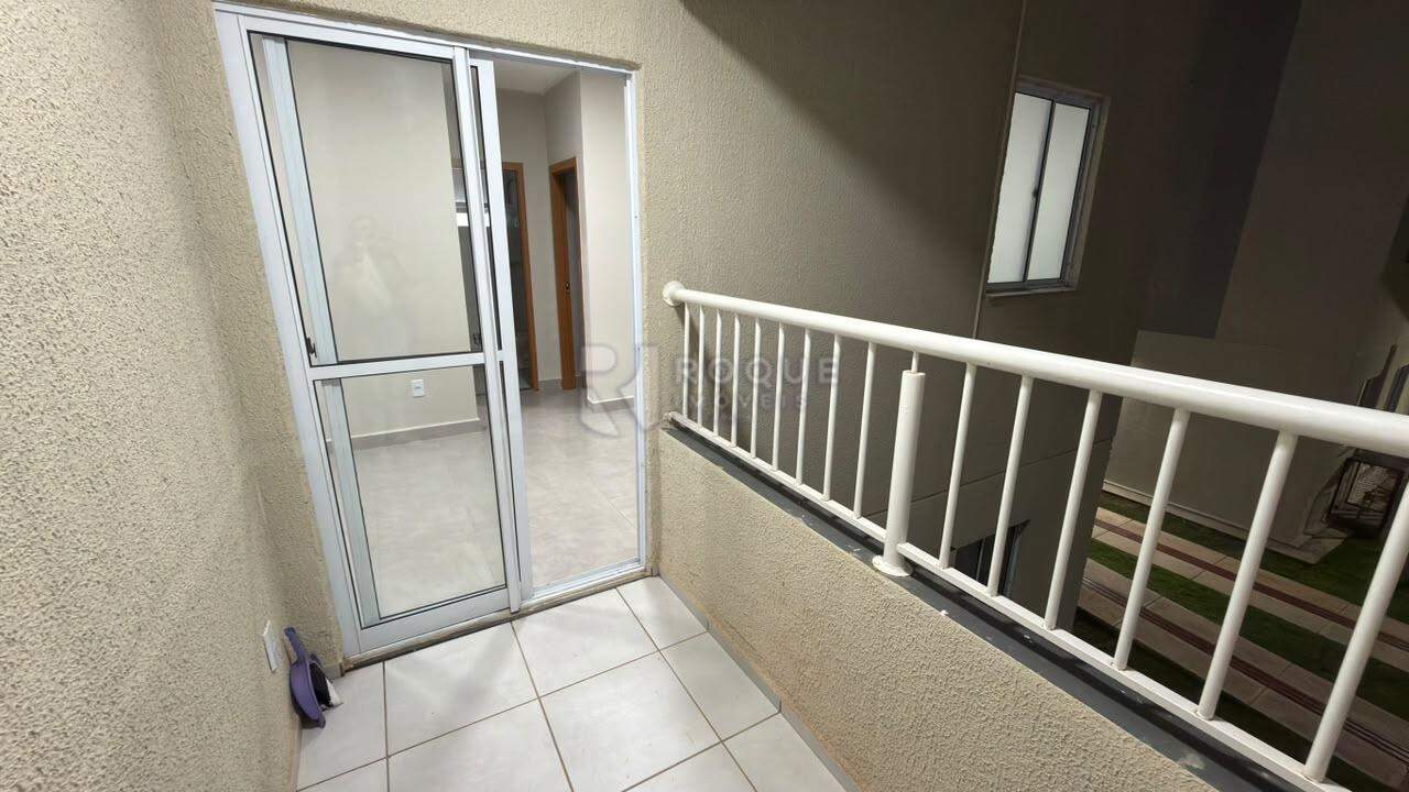 Apartamento para aluguel no bairro Fazenda Duas Barras: Sacada
