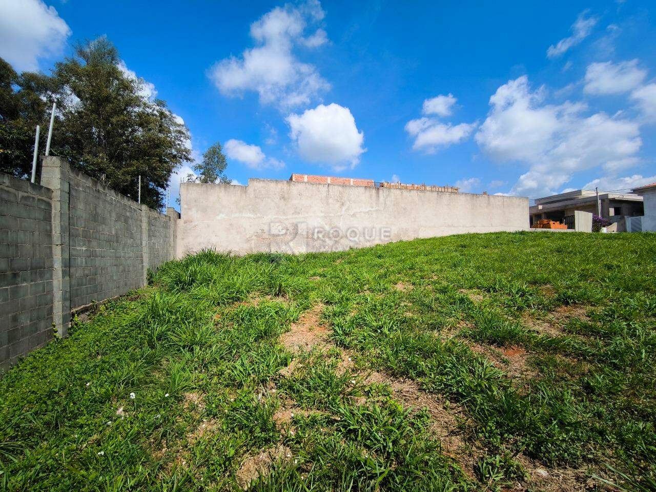 Terreno em condomínio à venda no bairro Residencial Florisa: