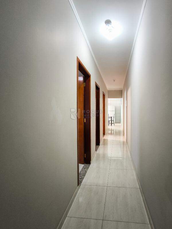 Casa Residencial à venda no bairro Parque Pompeu: CORREDOR INTERNO