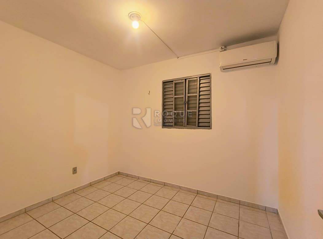 Apartamento para aluguel no bairro Parque Residencial Abílio Pedro: Dormitório 02