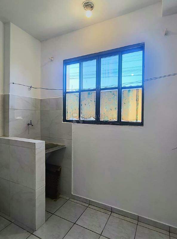 Apartamento para aluguel no bairro Parque Residencial Abílio Pedro: Lavanderia
