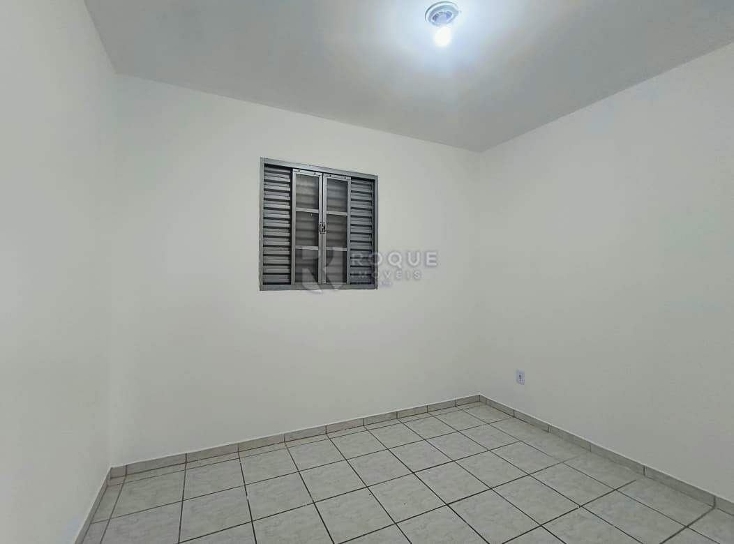 Apartamento para aluguel no bairro Parque Residencial Abílio Pedro: Dormitório 01