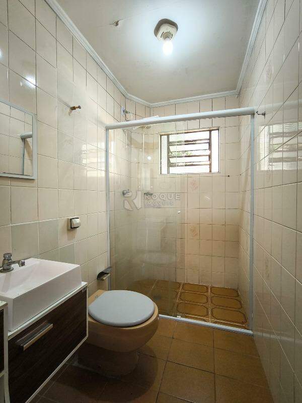Apartamento para aluguel no bairro Vila Independência: BANHEIRO SOCIAL