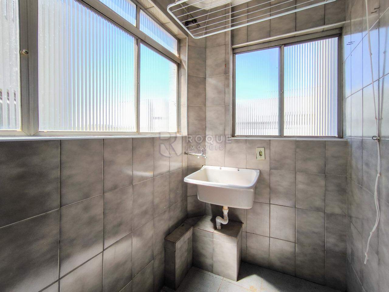 Apartamento para aluguel no bairro Vila Independência: LAVANDERIA