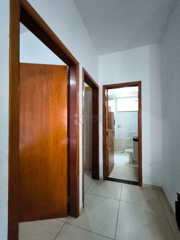 Casa Residencial à venda no bairro Jardim Residencial Village: ÁREA DE CIRCURLAÇÃO