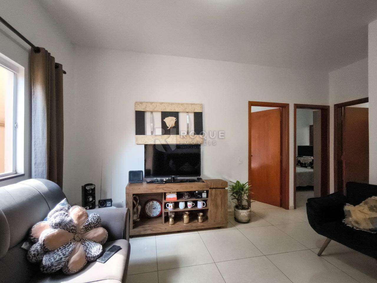 Casa Residencial à venda no bairro Jardim Residencial Village: SALA DE ESTAR