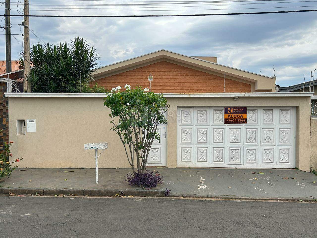Casa Residencial para aluguel no bairro Jardim Brasil: Fachada