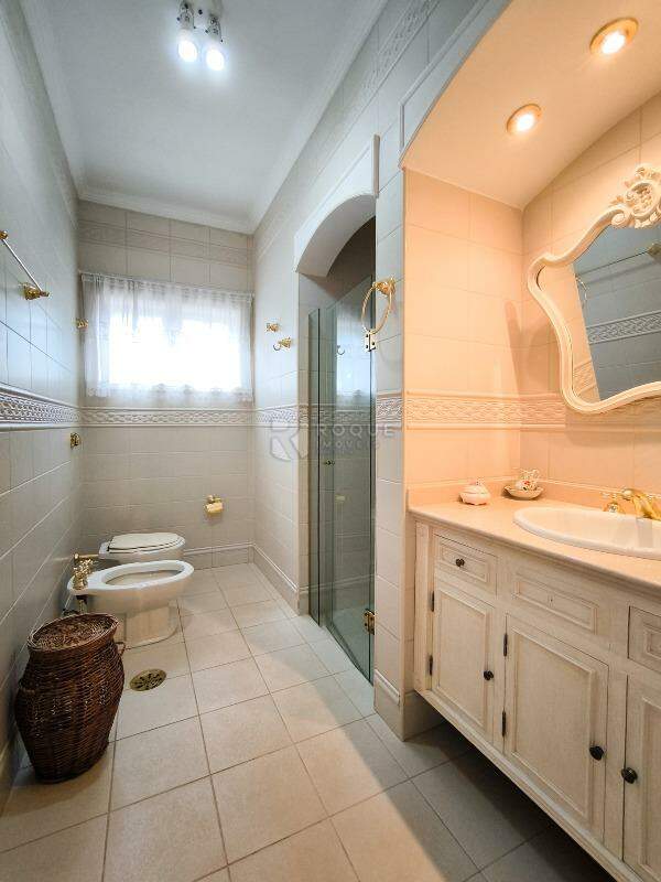 Casa em condomínio à venda no bairro Parque São Bento: WC SUÍTE 1