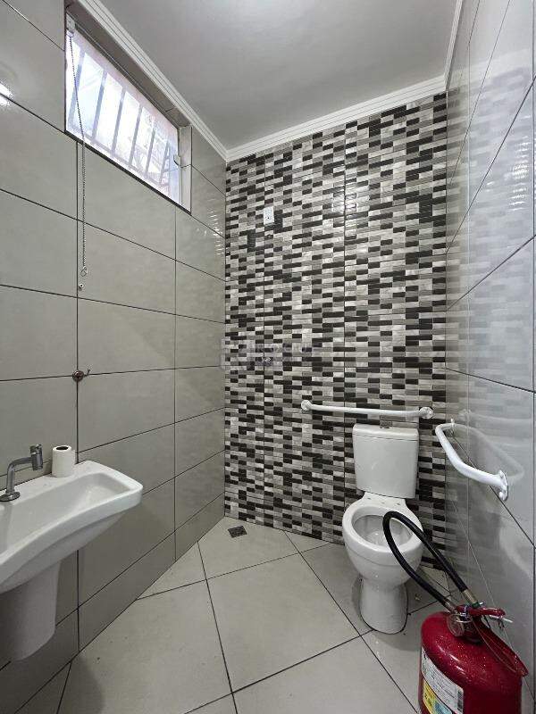 Barracão/Galpão para aluguel no bairro Jardim Porto Real IV: WC social 2