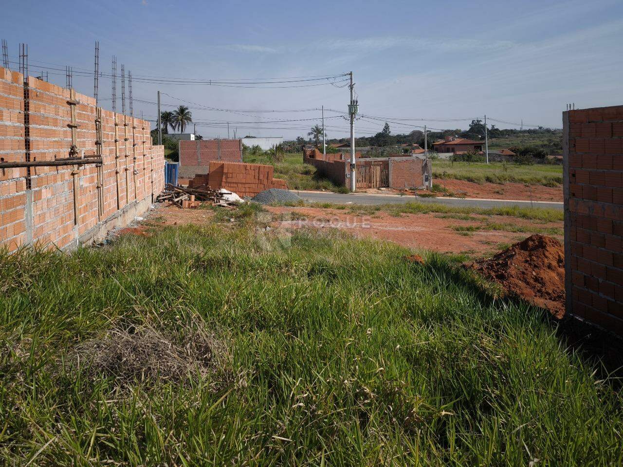 Terreno à venda no bairro Residencial Vile I: 