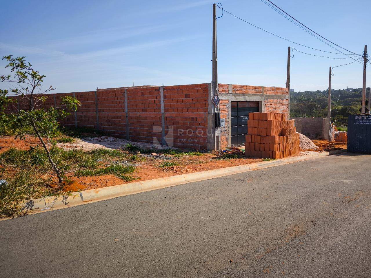 Terreno à venda no bairro Residencial Vile I: 