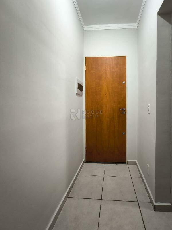 Apartamento à venda no bairro Vila Queiroz: HALL DE ENTRADA