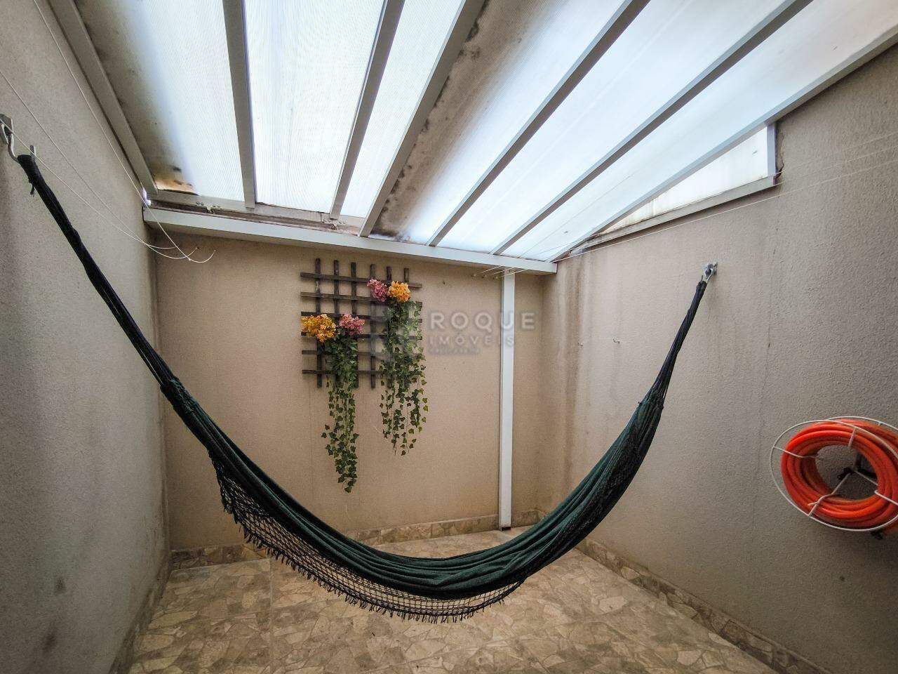 Apartamento à venda no bairro Vila Queiroz: QUINTAL