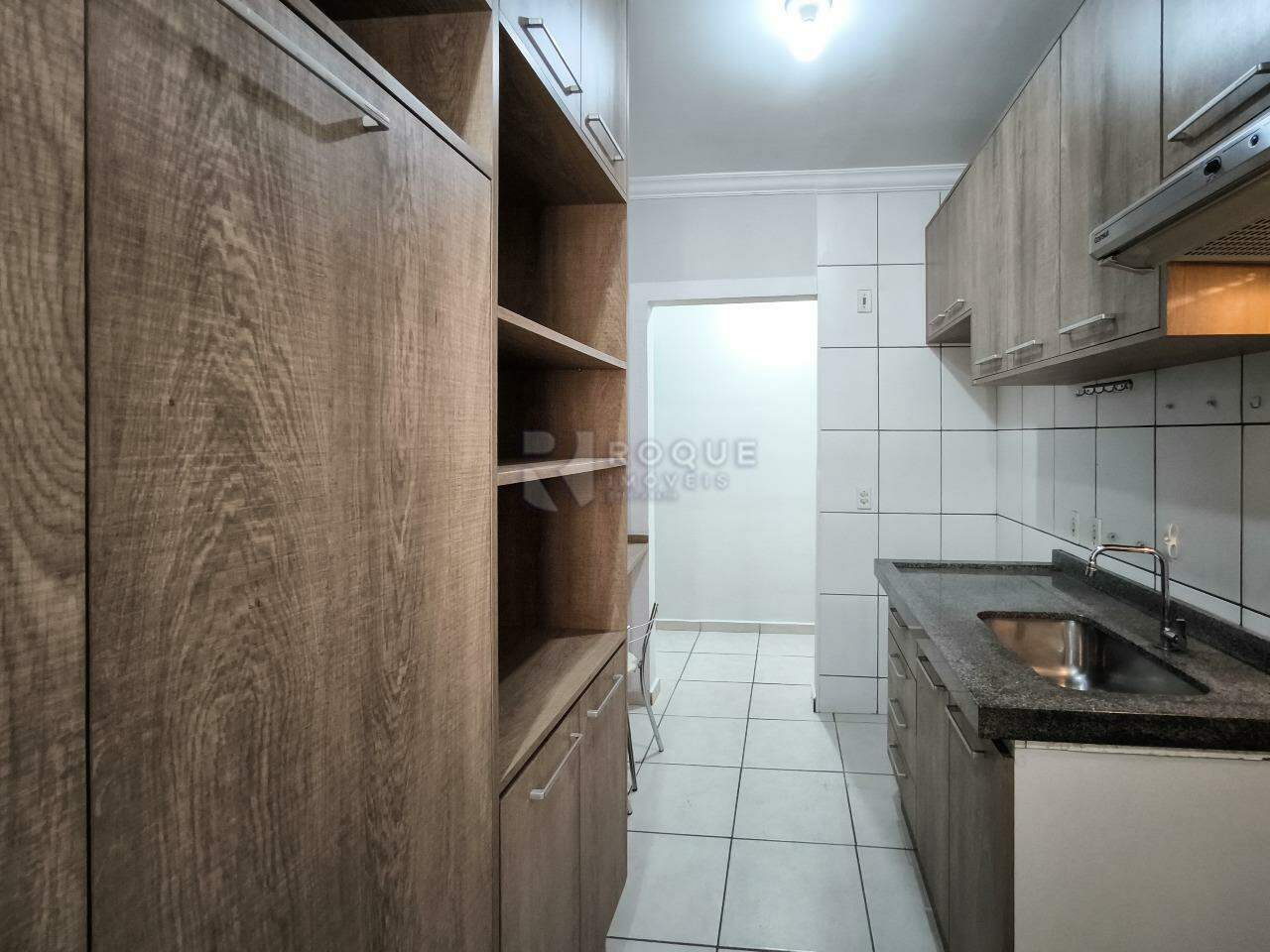 Apartamento à venda no bairro Vila Queiroz: COZINHA