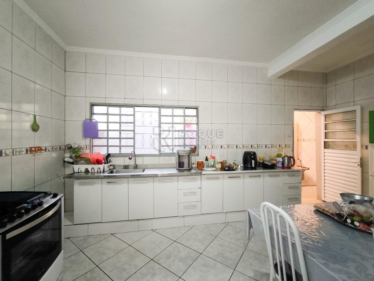 Casa Residencial à venda no bairro Parque Residencial Abílio Pedro: COZINHA