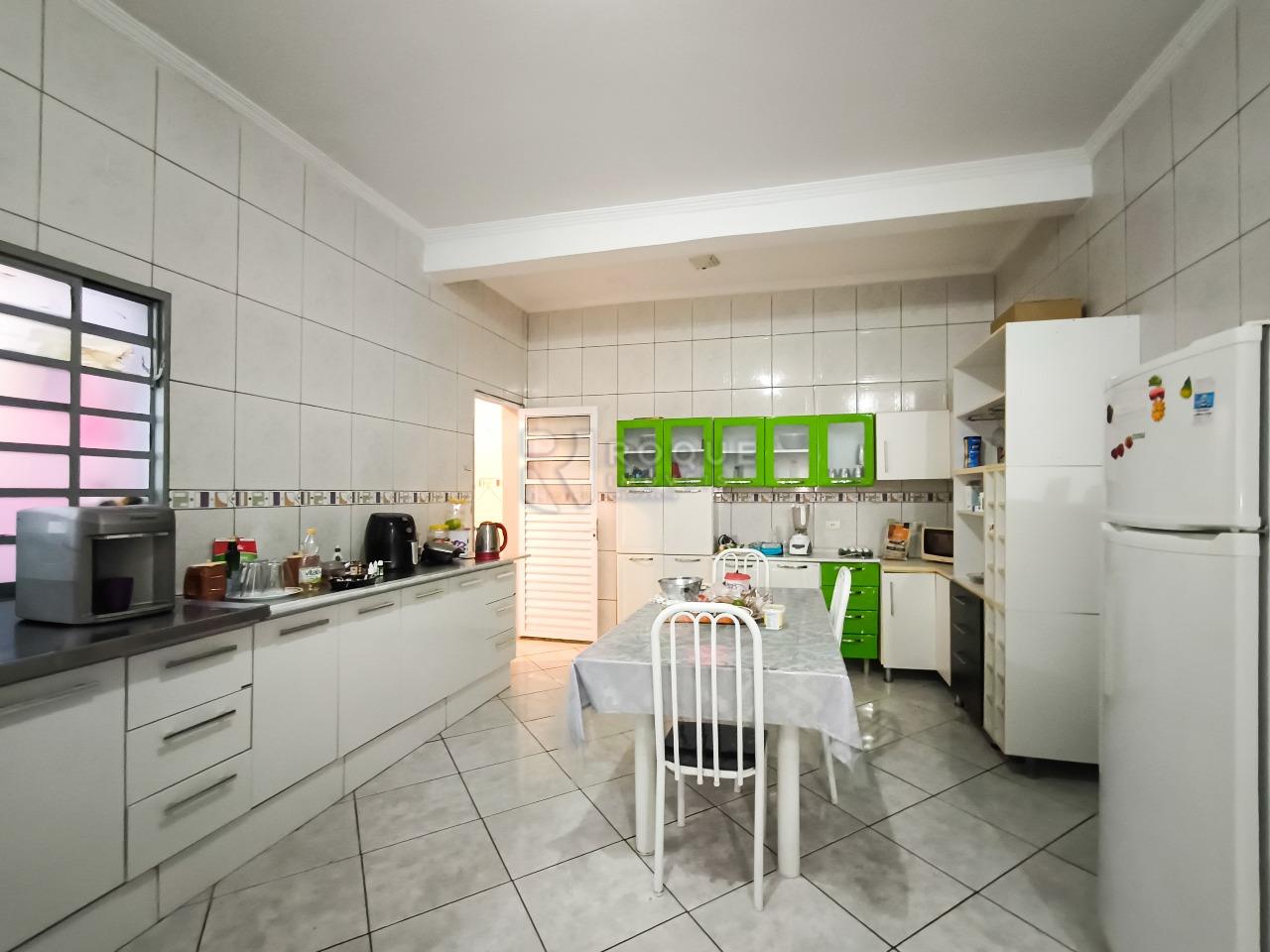Casa Residencial à venda no bairro Parque Residencial Abílio Pedro: COZINHA