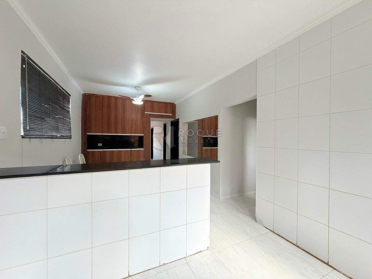 Casa Residencial para aluguel no bairro Jardim Rossi: Cozinha