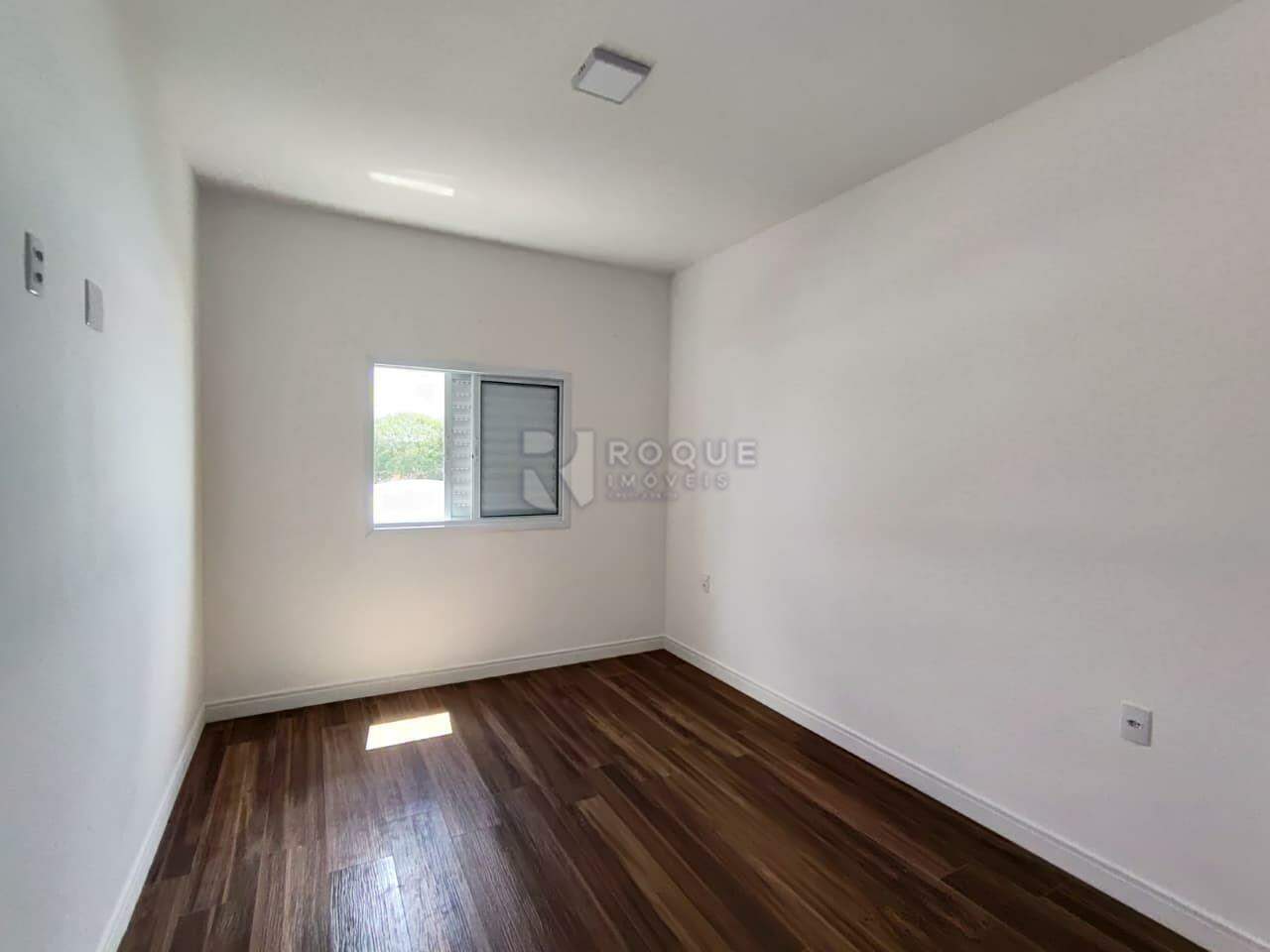 Apartamento à venda no bairro Jardim Santa Adélia: Dormitório 02