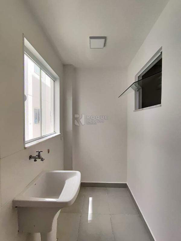 Apartamento à venda no bairro Jardim Santa Adélia: Lavanderia