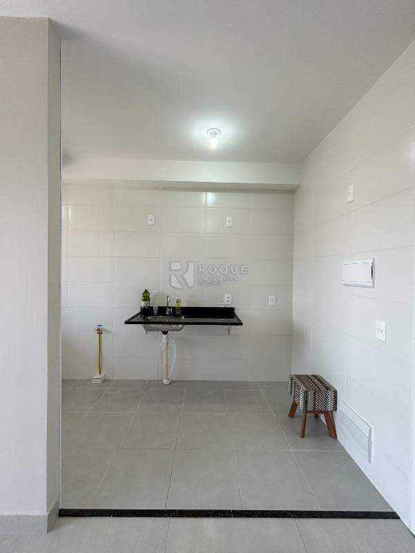 Apartamento para aluguel no bairro Jardim Santa Adélia: Cozinha