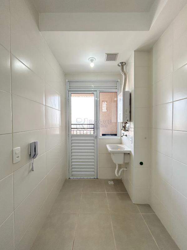 Apartamento para aluguel no bairro Jardim Santa Adélia: Área de serviço