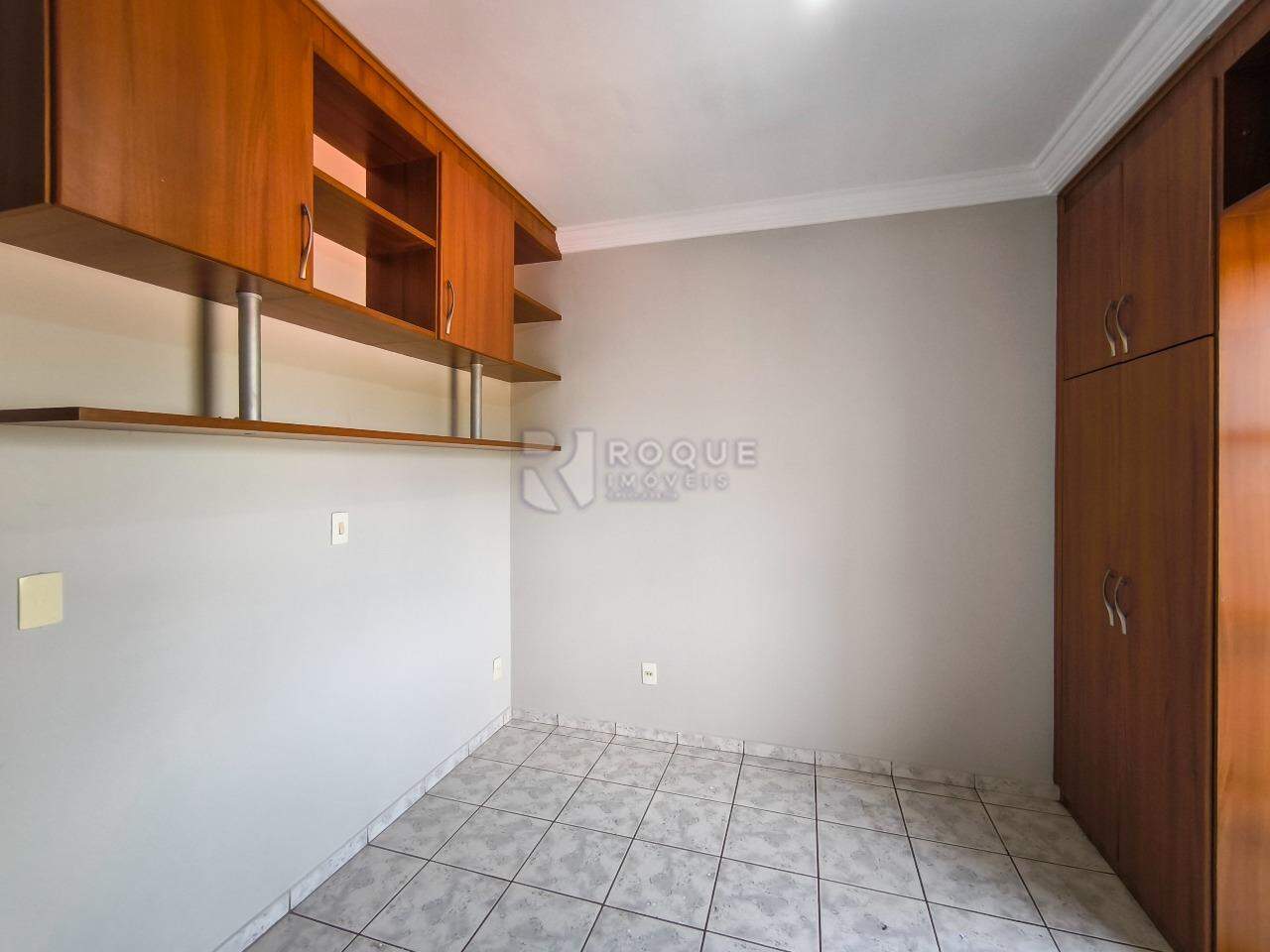 Casa Residencial à venda no bairro Vila Rocha: SUÍTE