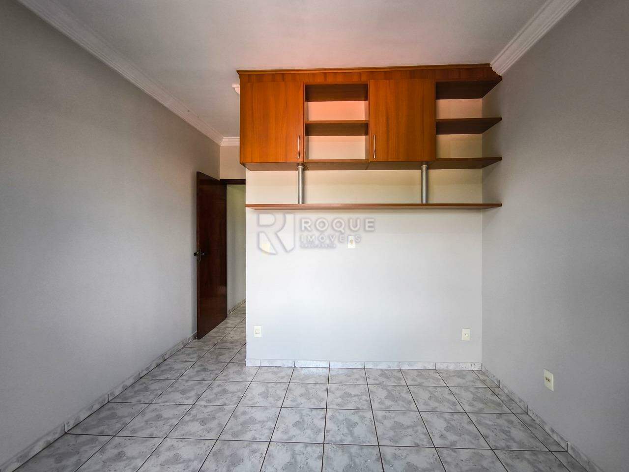 Casa Residencial à venda no bairro Vila Rocha: SUÍTE